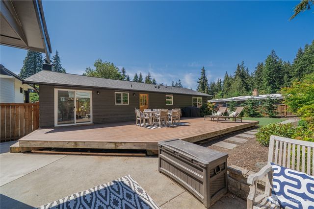 19927 89th Place W, Edmonds, WA 98026