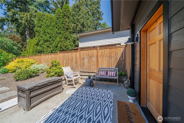 19927 89th Place W, Edmonds, WA 98026