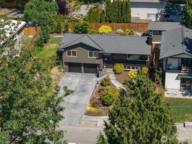19927 89th Place W, Edmonds, WA 98026