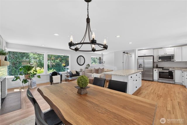 19927 89th Place W, Edmonds, WA 98026