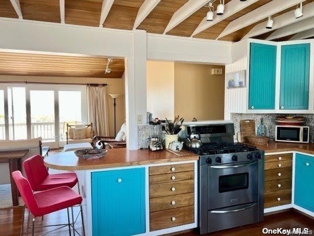 3 Oswego Avenue, East Atlantic Beach, NY 11561