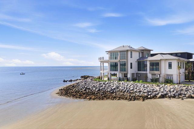 3209 Marshall Boulevard, Sullivans Island, SC 29482