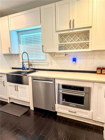 657 S Grand Avenue NW, Atlanta, GA 30318