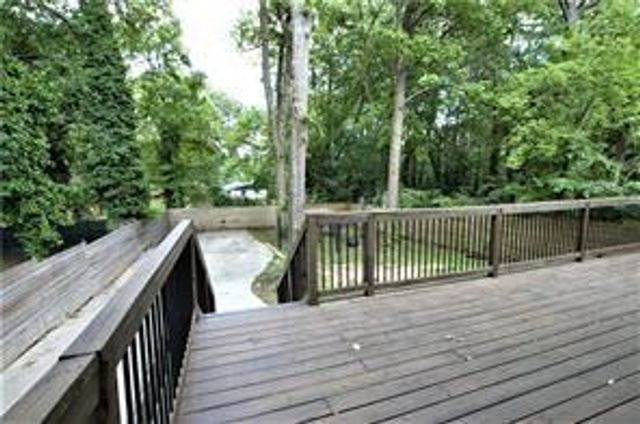 657 S Grand Avenue NW, Atlanta, GA 30318