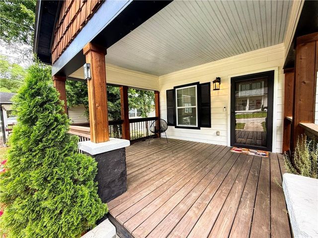 657 S Grand Avenue NW, Atlanta, GA 30318