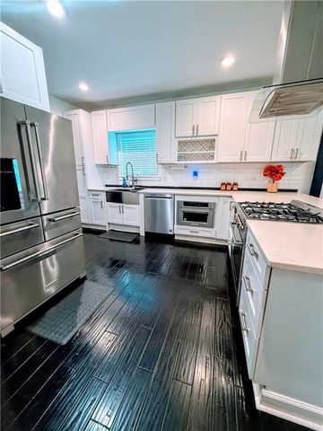 657 S Grand Avenue NW, Atlanta, GA 30318