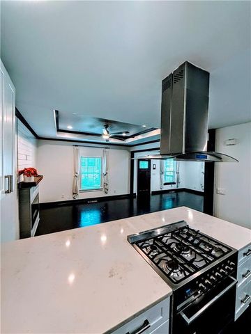 657 S Grand Avenue NW, Atlanta, GA 30318