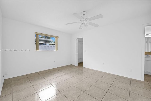 9480 NW 24th Pl, Sunrise, FL 33322