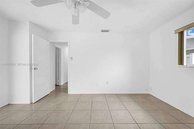 9480 NW 24th Pl, Sunrise, FL 33322