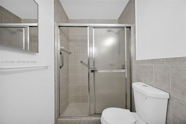 9480 NW 24th Pl, Sunrise, FL 33322