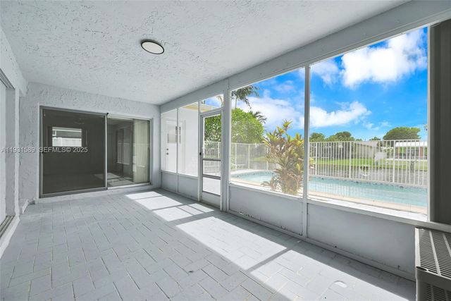 9480 NW 24th Pl, Sunrise, FL 33322