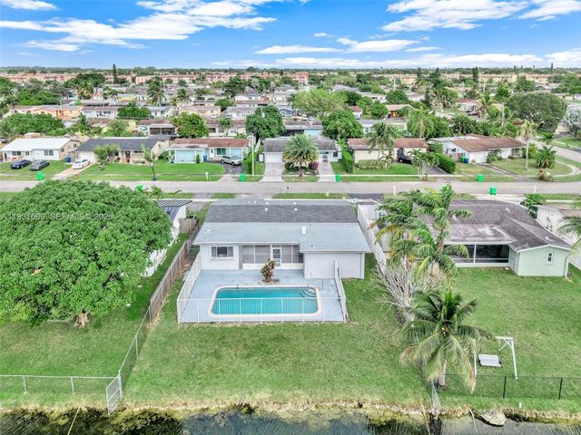 9480 NW 24th Pl, Sunrise, FL 33322