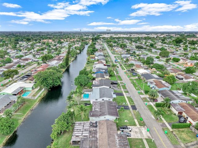 9480 NW 24th Pl, Sunrise, FL 33322