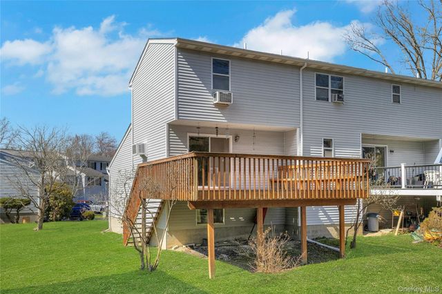 6 Elm Court, Fishkill, NY 12524