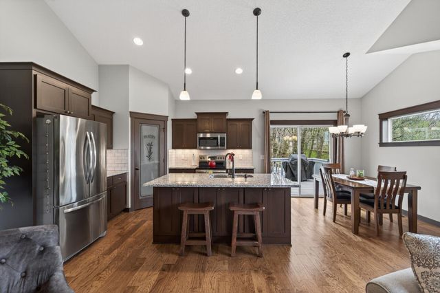 1305 Meadow Court, Shakopee, MN 55379