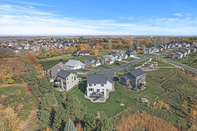 1305 Meadow Court, Shakopee, MN 55379