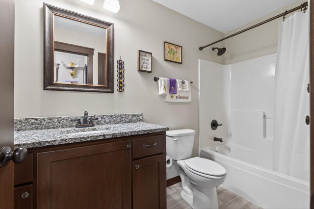 1305 Meadow Court, Shakopee, MN 55379