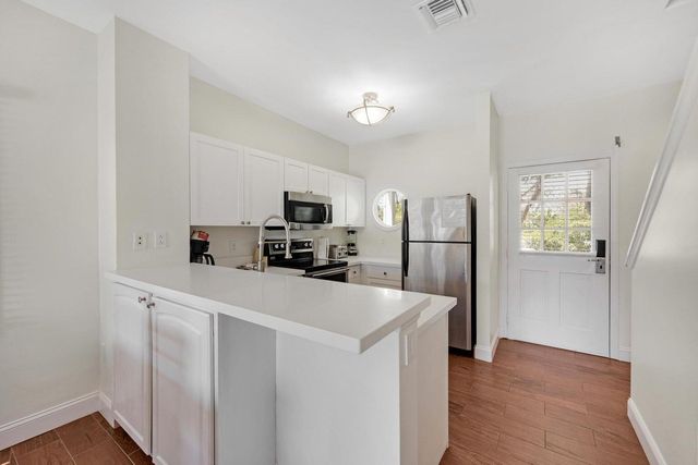 7041 Harbor Village Drive, Duck Key, FL 33050