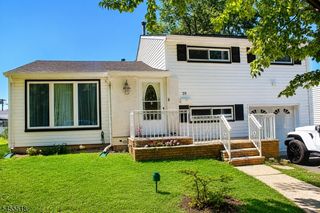 39 Florence Dr, Sayreville Boro, NJ 08859