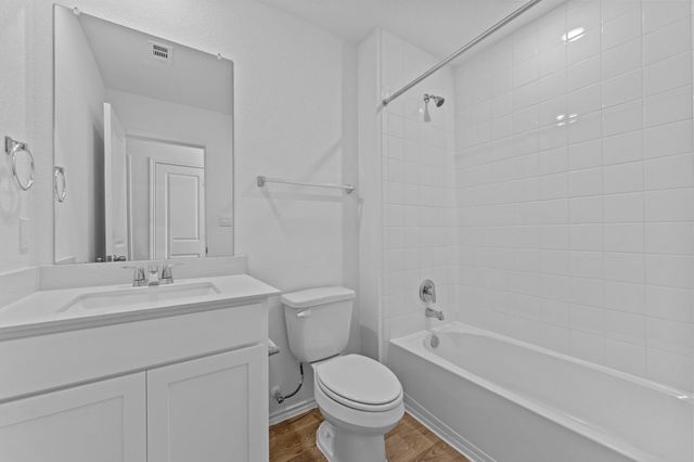 320 Nizao LN, Bastrop, TX 78602