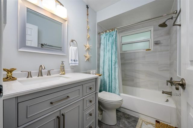 1472 QUEEN ANNE DRIVE, Palm Harbor, FL 34684