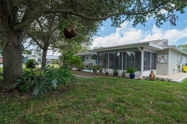 1472 QUEEN ANNE DRIVE, Palm Harbor, FL 34684
