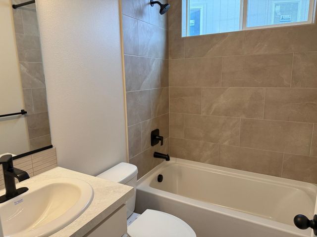 3214 S CUSTER Ln, Spokane, WA 99203