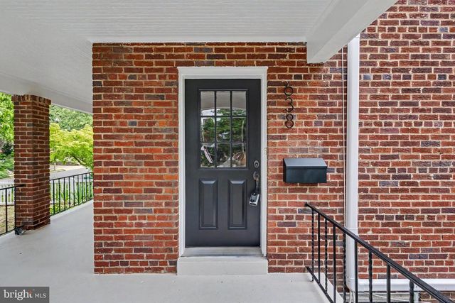 638 N NELSON ST N, Arlington, VA 22203