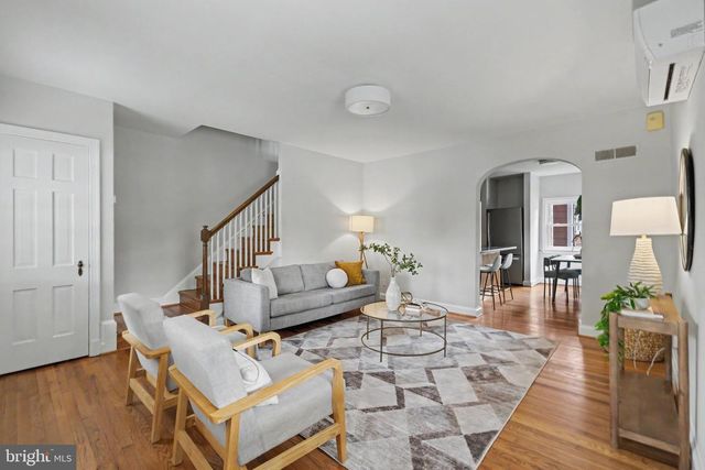 638 N NELSON ST N, Arlington, VA 22203