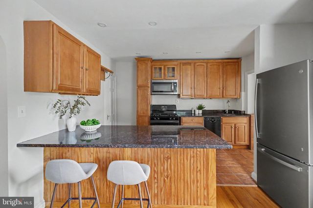 638 N NELSON ST N, Arlington, VA 22203