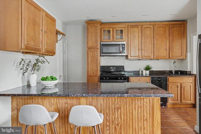 638 N NELSON ST N, Arlington, VA 22203