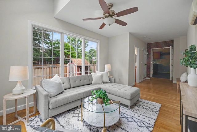 638 N NELSON ST N, Arlington, VA 22203