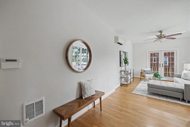 638 N NELSON ST N, Arlington, VA 22203