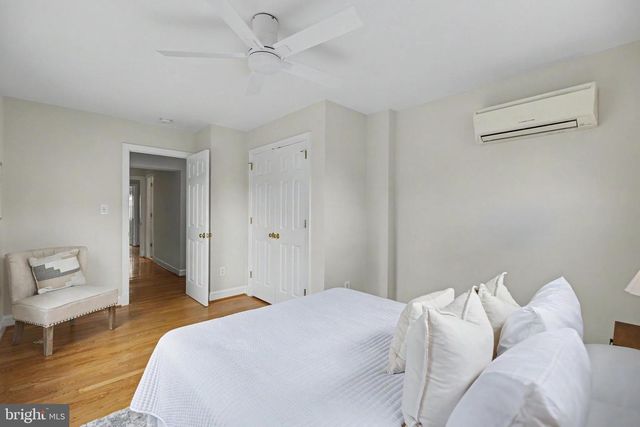 638 N NELSON ST N, Arlington, VA 22203