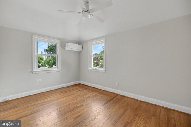 638 N NELSON ST N, Arlington, VA 22203