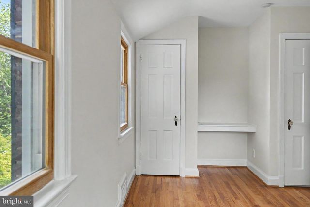 638 N NELSON ST N, Arlington, VA 22203
