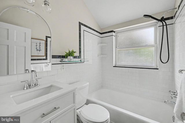 638 N NELSON ST N, Arlington, VA 22203