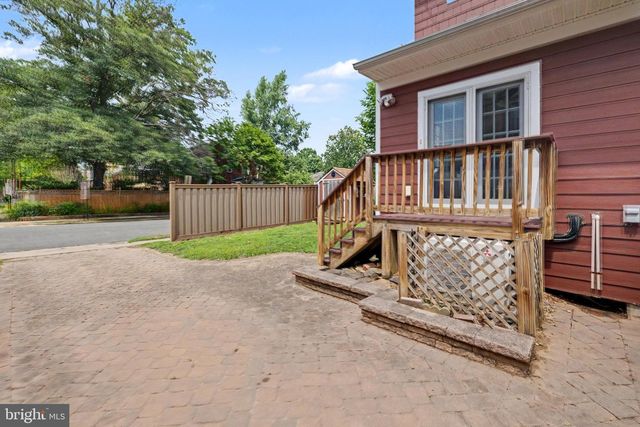 638 N NELSON ST N, Arlington, VA 22203