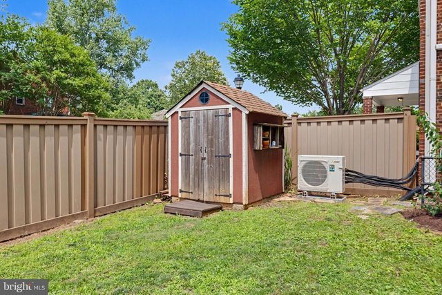 638 N NELSON ST N, Arlington, VA 22203