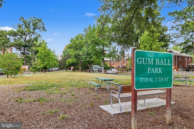 638 N NELSON ST N, Arlington, VA 22203