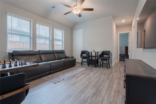 1924 Burton Hollow Way, Mckinney, TX 75071