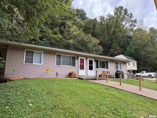 4110 W Smithville Rd Apt A, Bartonville, IL 61607
