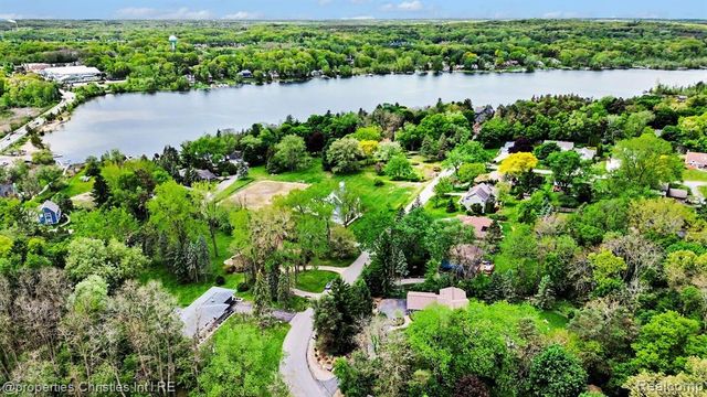 6905 W Church Street, Clarkston, MI 48346