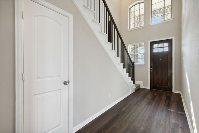 2001 Lone Oak Trail, Mesquite, TX 75181