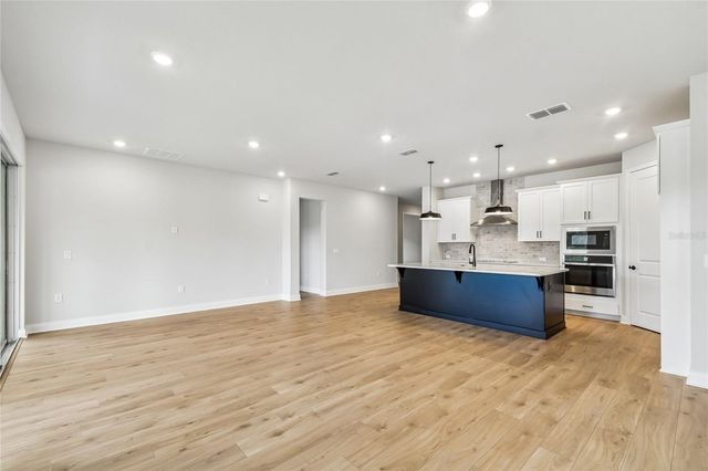 5735 LEAFLET TRAIL, Mount Dora, FL 32757