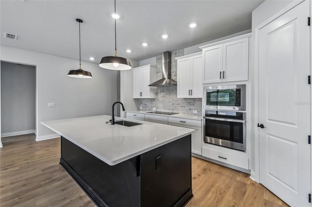 5735 LEAFLET TRAIL, Mount Dora, FL 32757