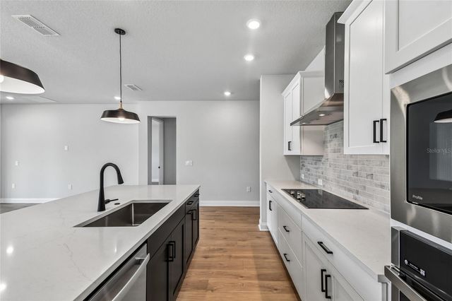 5735 LEAFLET TRAIL, Mount Dora, FL 32757