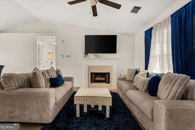 1362 Tara Road, Jonesboro, GA 30238