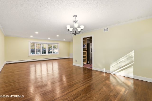 601 Duchess Court, Toms River, NJ 08753