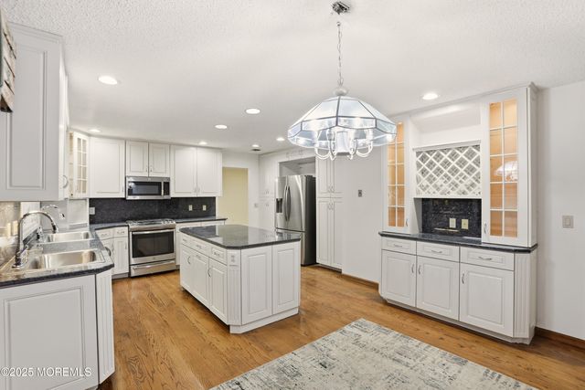 601 Duchess Court, Toms River, NJ 08753